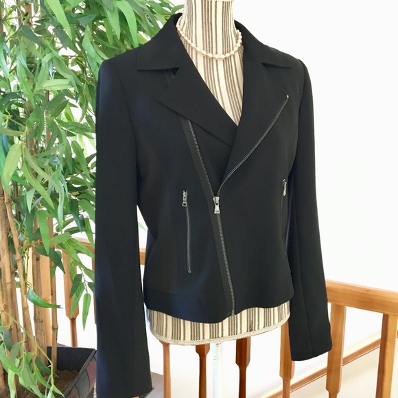 Tahari Black Blazer Size Medium - Picture 9 of 11